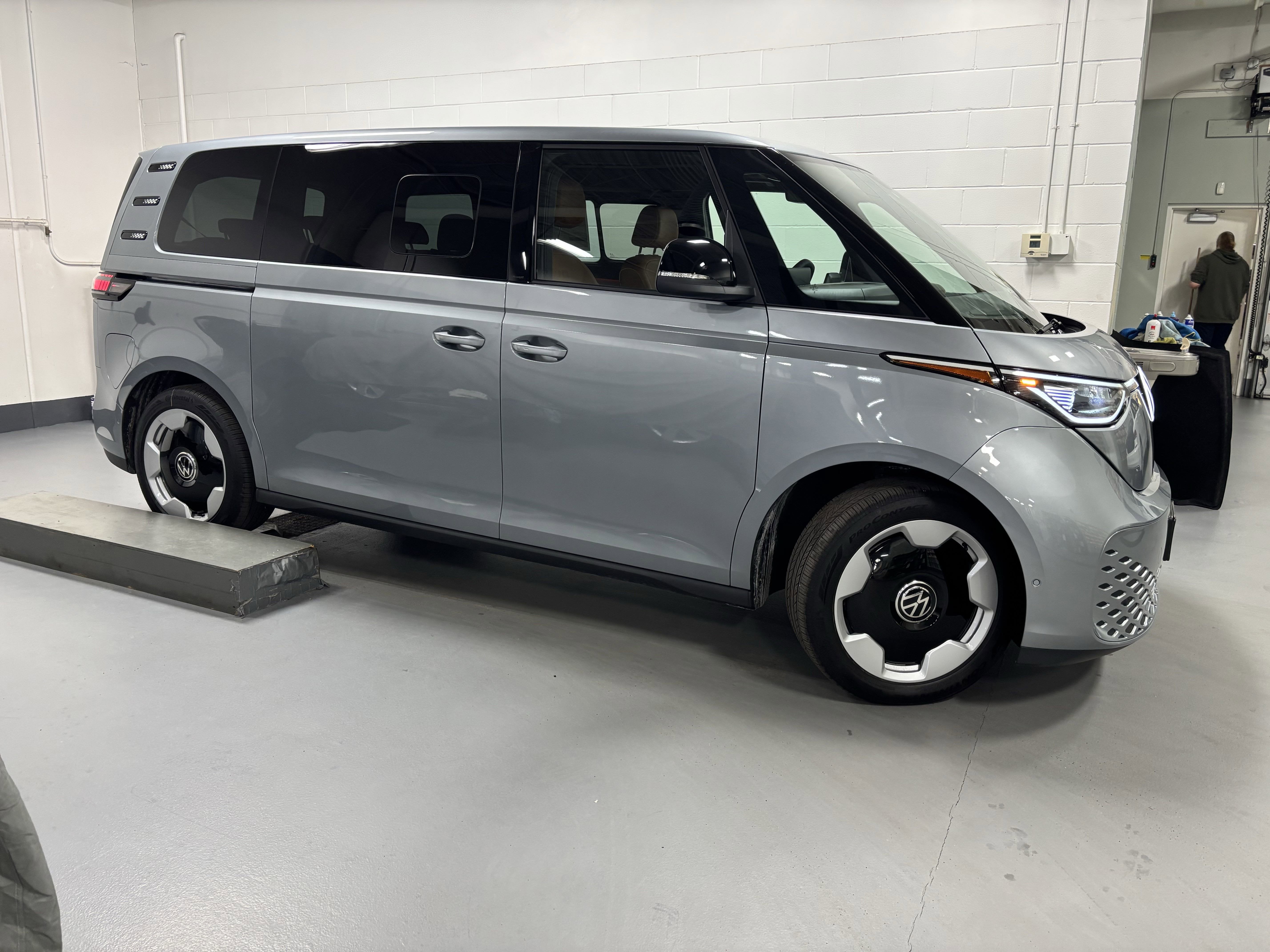 2025 Volkswagen ID. Buzz Pro S