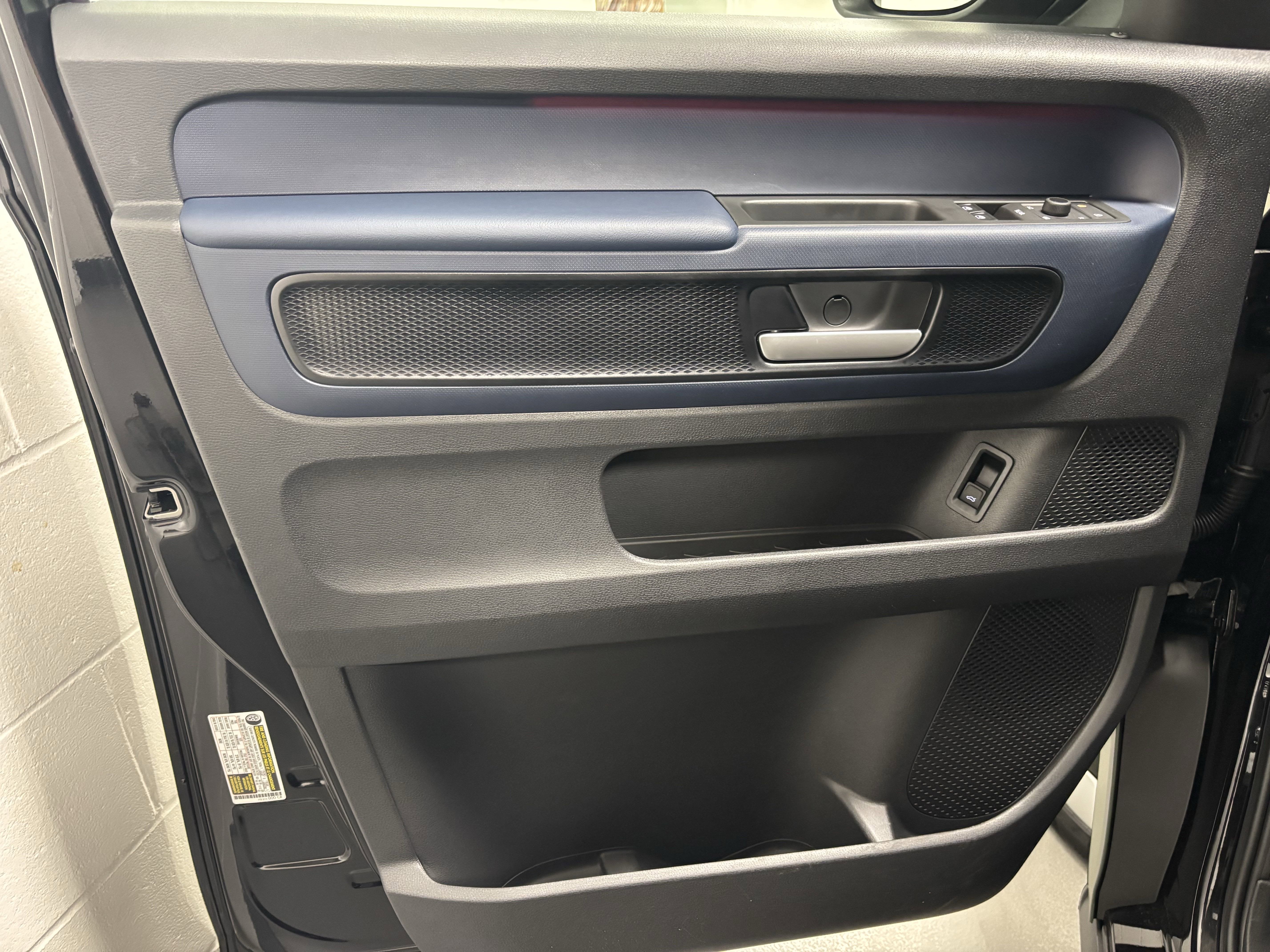 2025 Volkswagen ID. Buzz Pro S