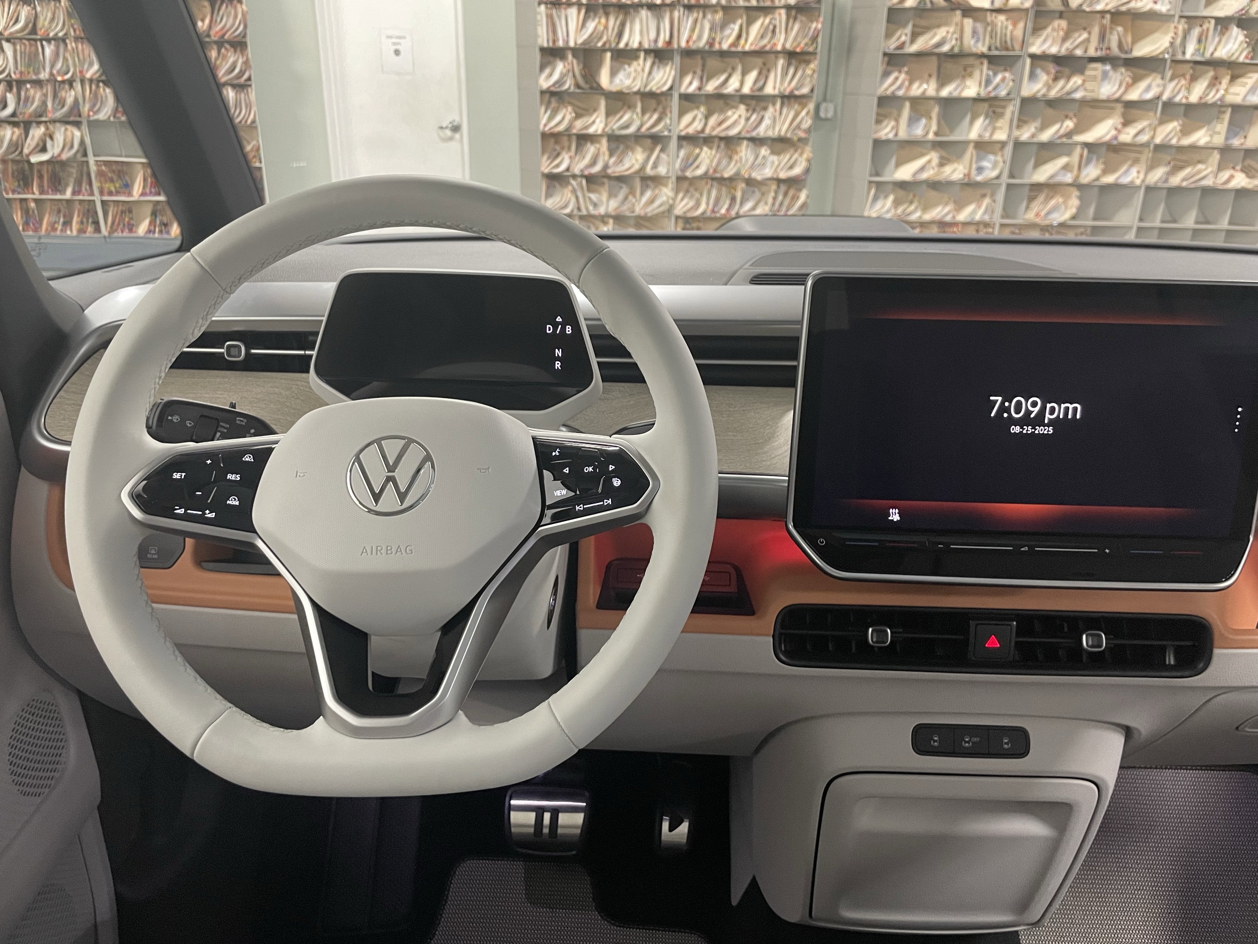 2025 Volkswagen ID. Buzz Pro S Plus