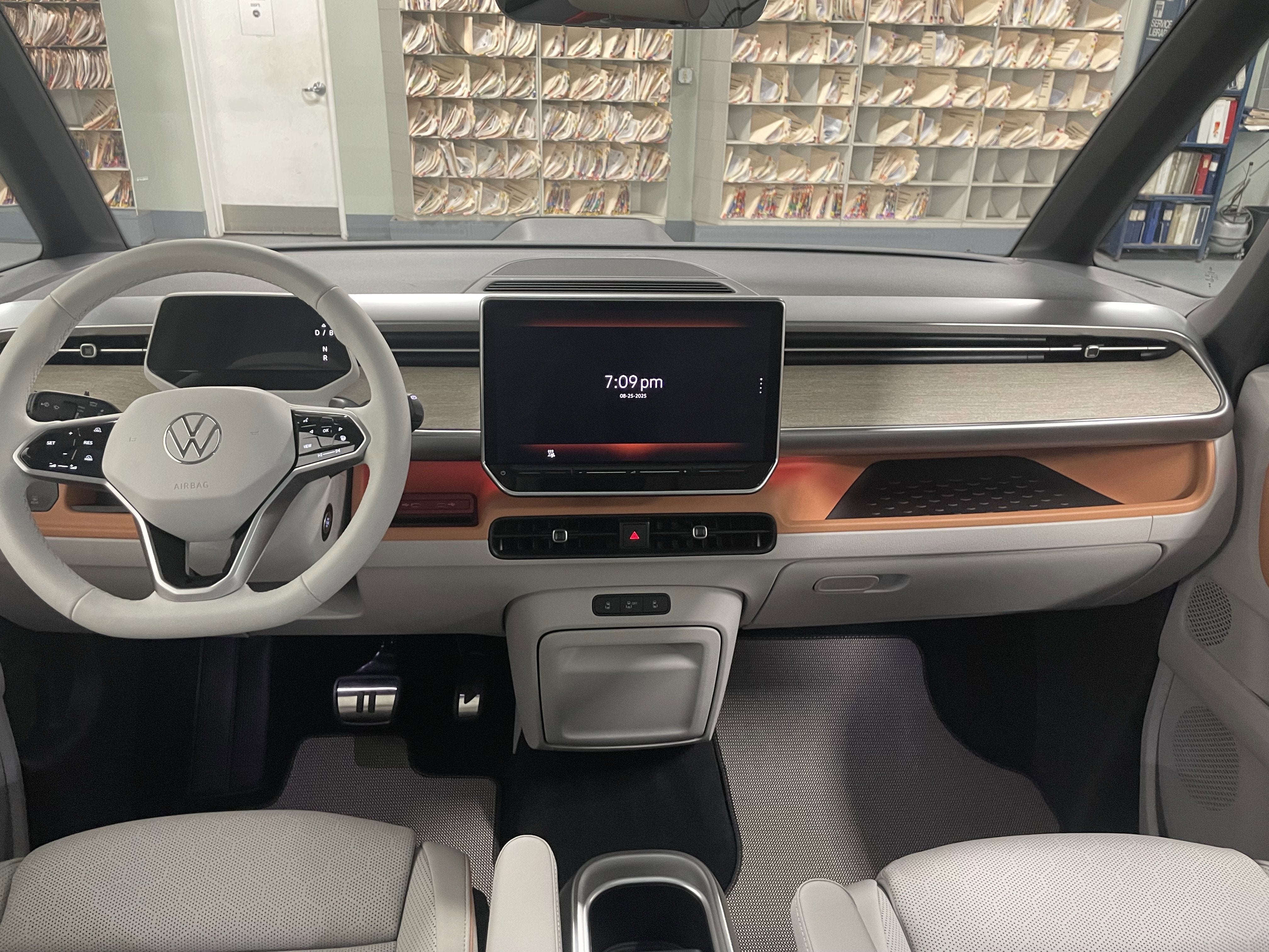 2025 Volkswagen ID. Buzz Pro S Plus