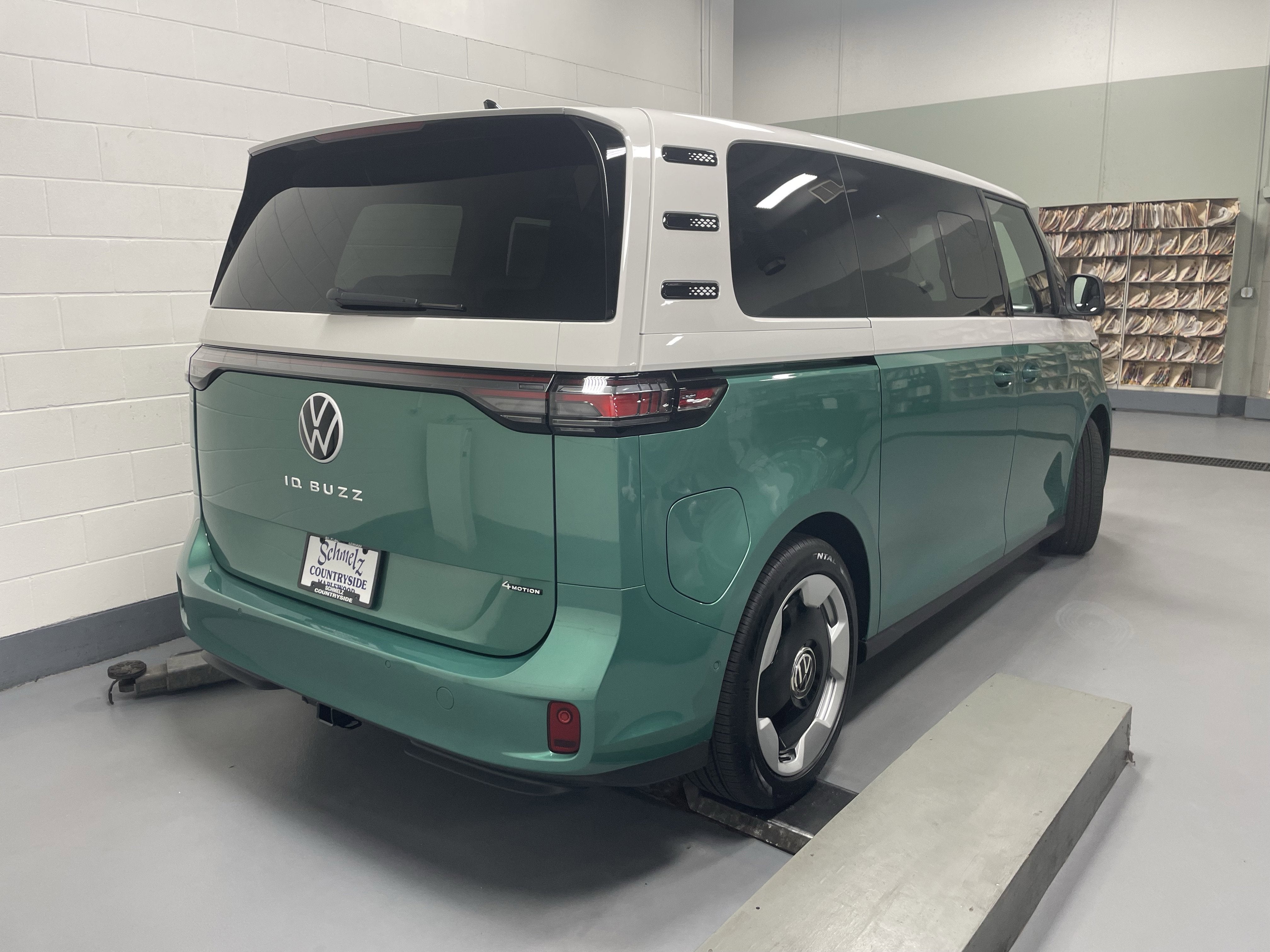 2025 Volkswagen ID. Buzz Pro S Plus