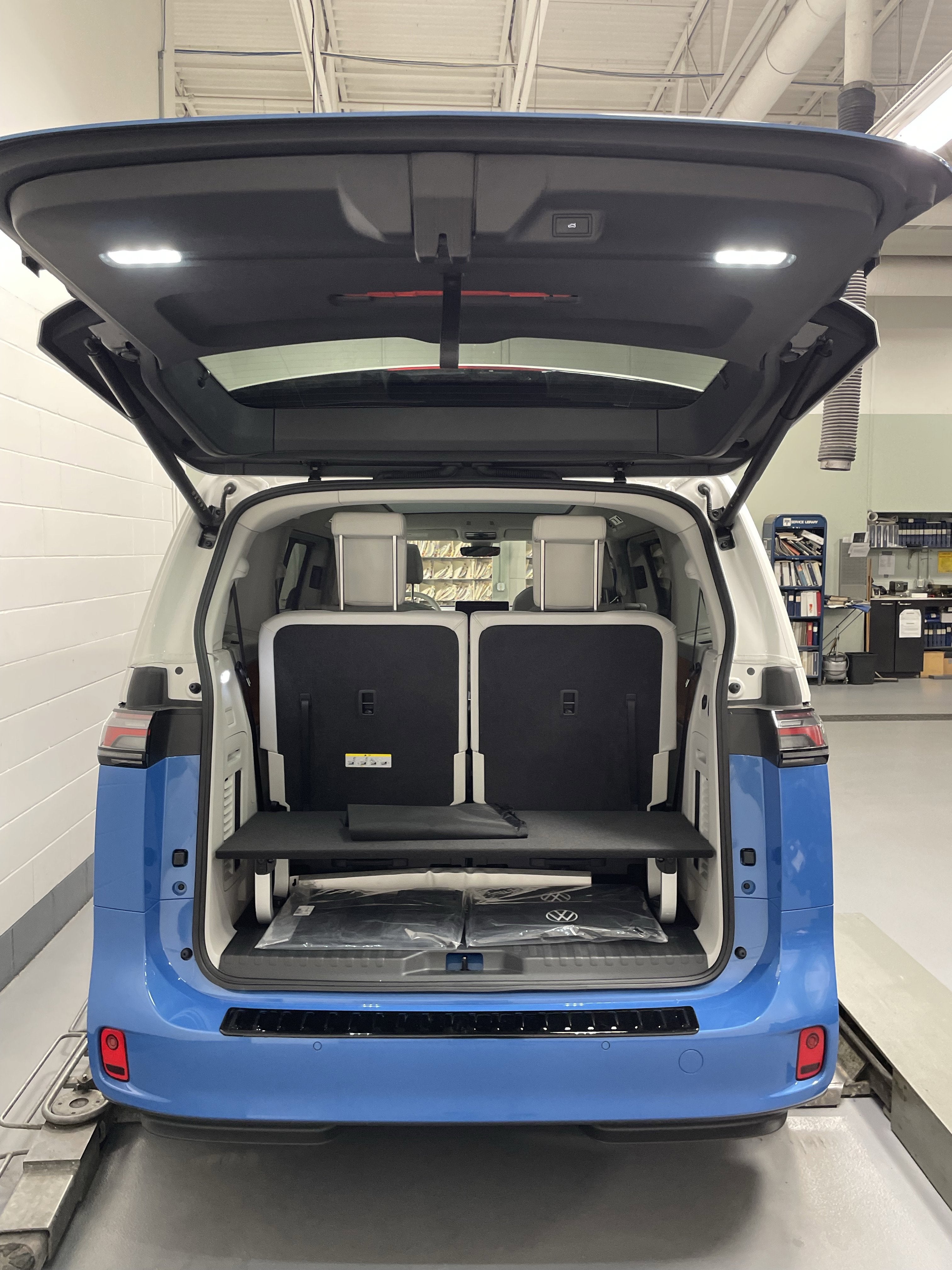 2025 Volkswagen ID. Buzz Pro S Plus