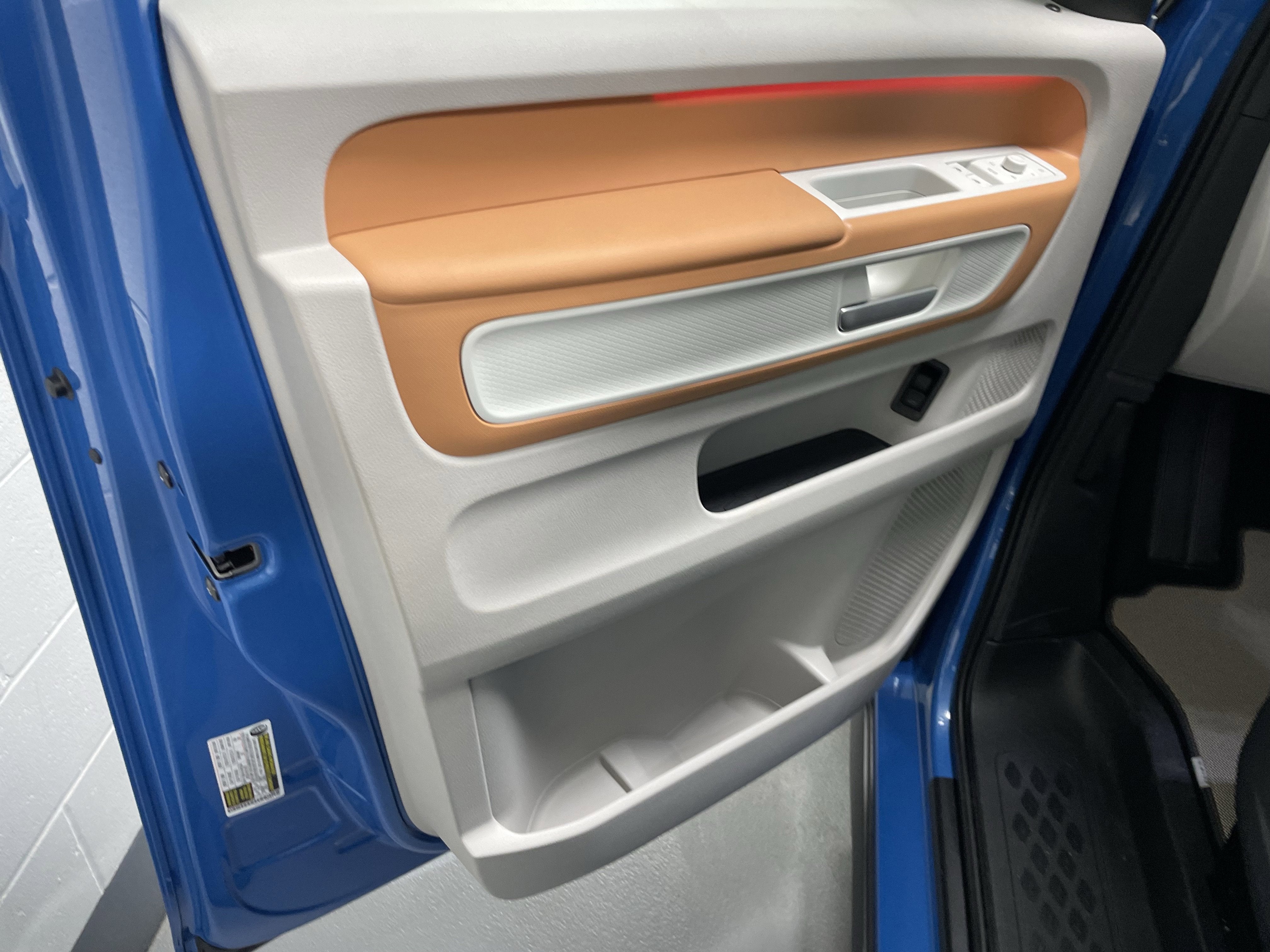 2025 Volkswagen ID. Buzz Pro S Plus