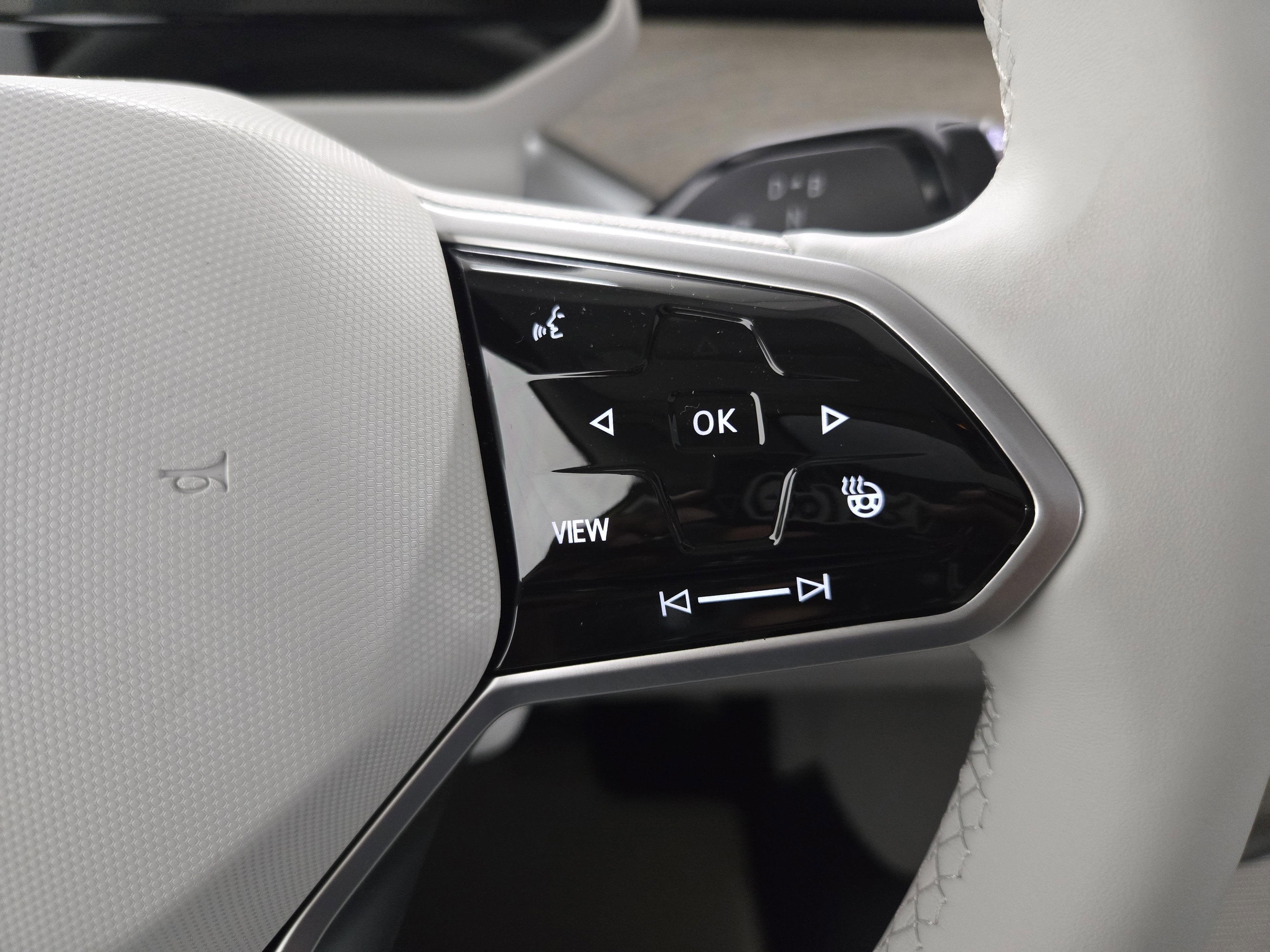 2025 Volkswagen ID. Buzz Pro S Plus