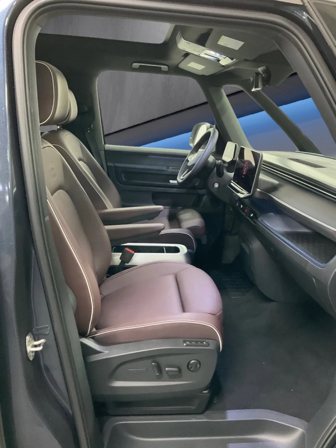 2025 Volkswagen ID. Buzz Pro S Plus