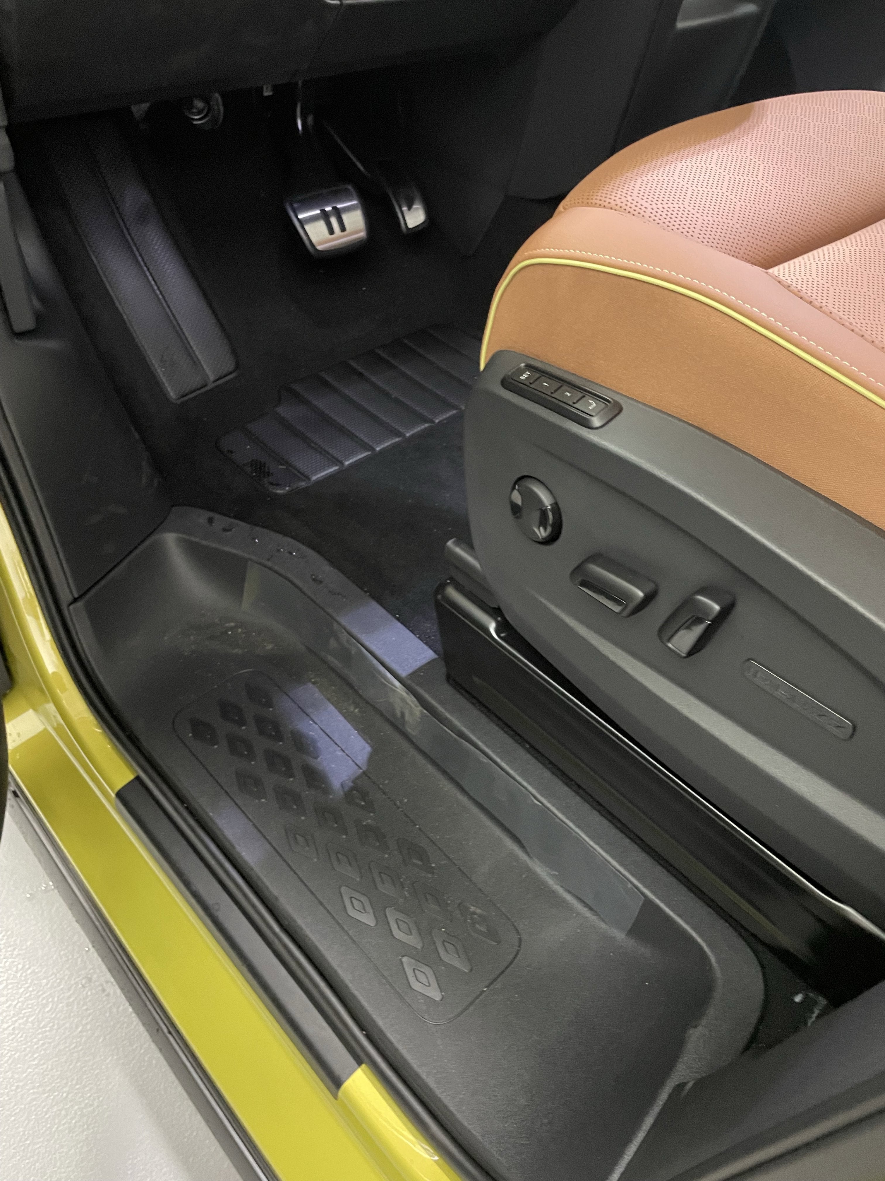 2025 Volkswagen ID. Buzz Pro S Plus