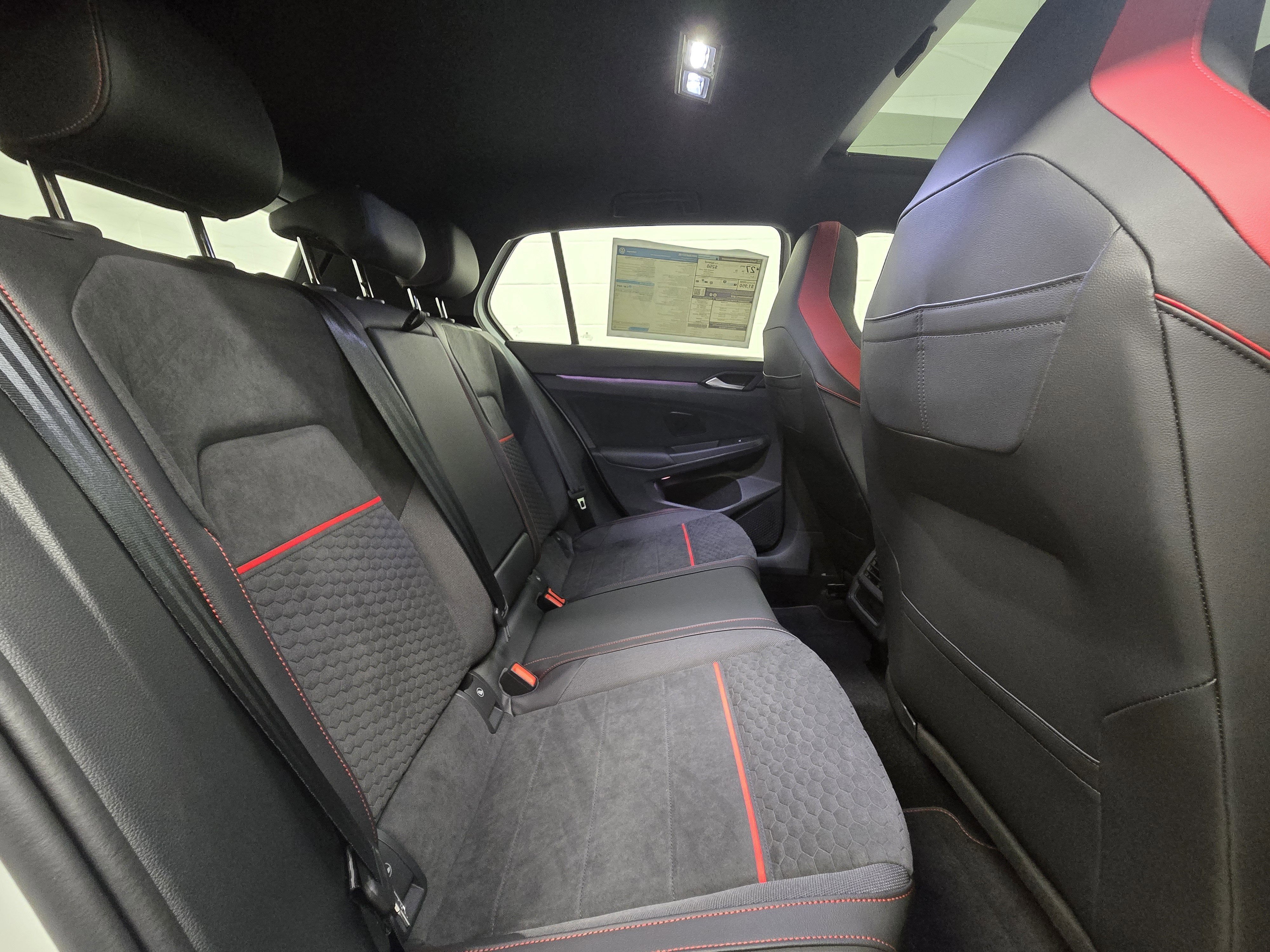 2025 Volkswagen Golf GTI SE