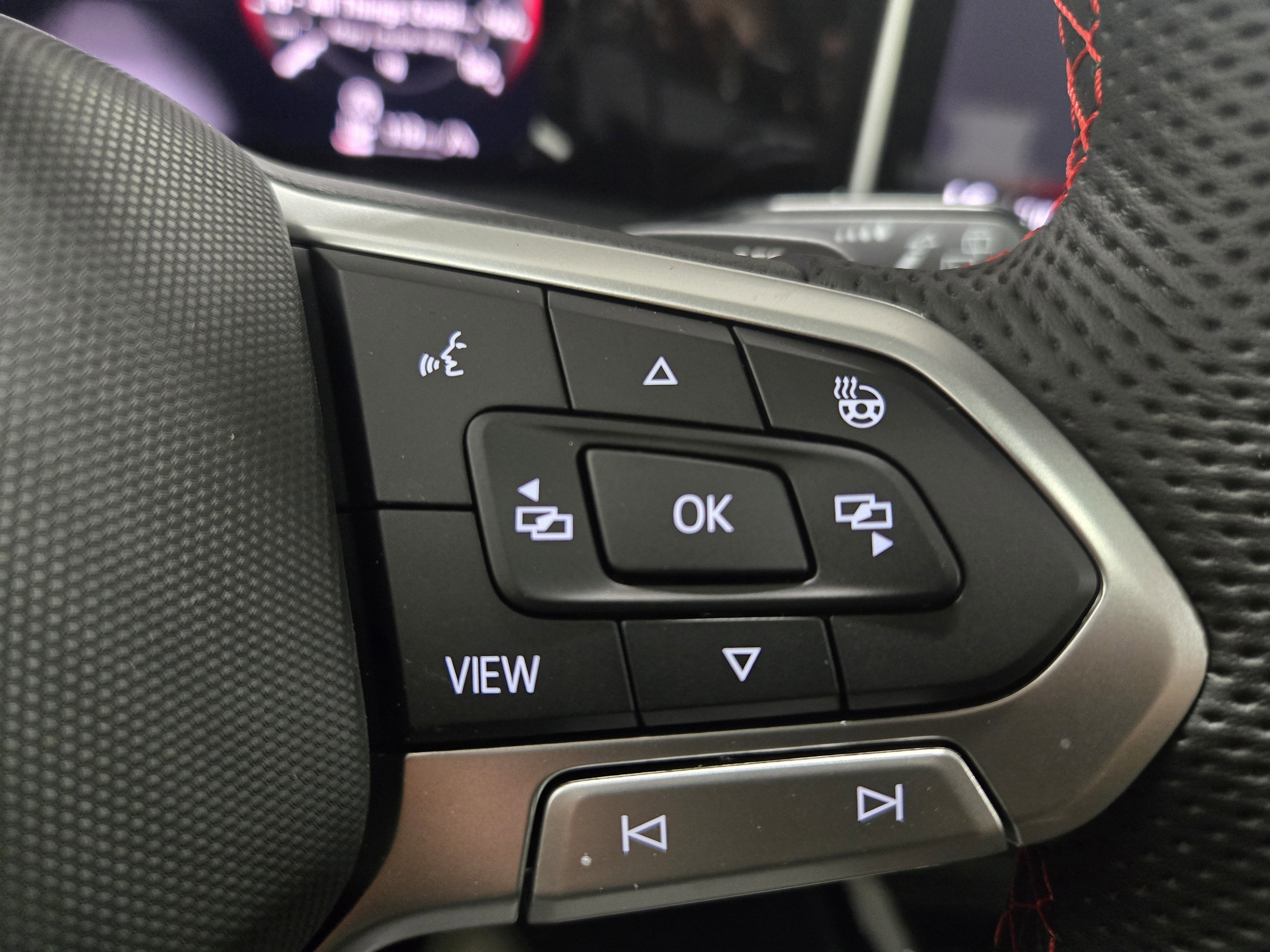 2025 Volkswagen Golf GTI SE