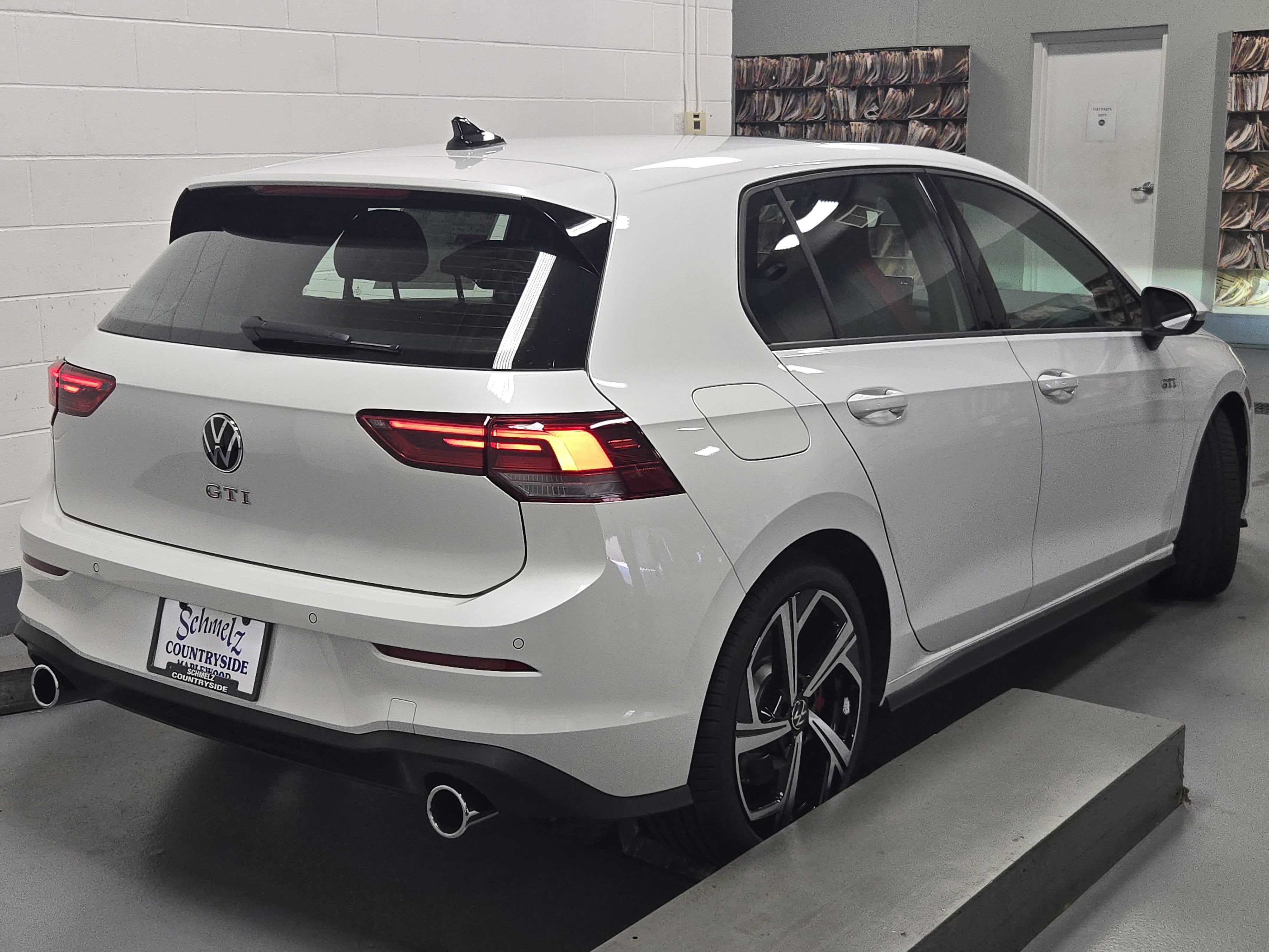 2025 Volkswagen Golf GTI SE