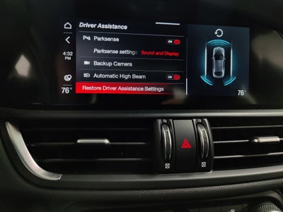 2025 Alfa Romeo Giulia Veloce Premium AWD w/Sunroof