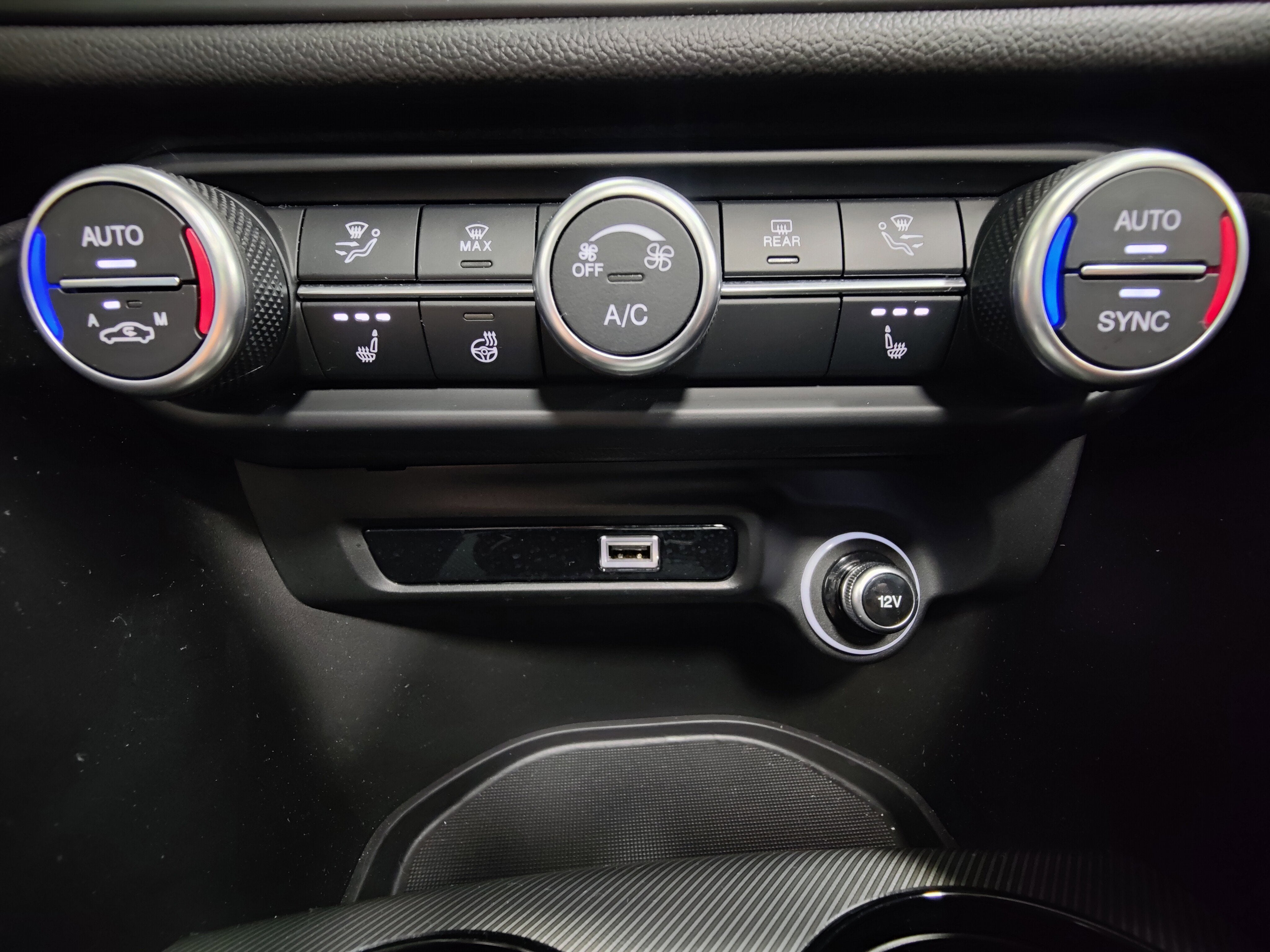 2025 Alfa Romeo Giulia Veloce Premium AWD w/Sunroof