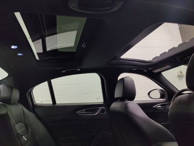 2025 Alfa Romeo Giulia Veloce Premium AWD w/Sunroof