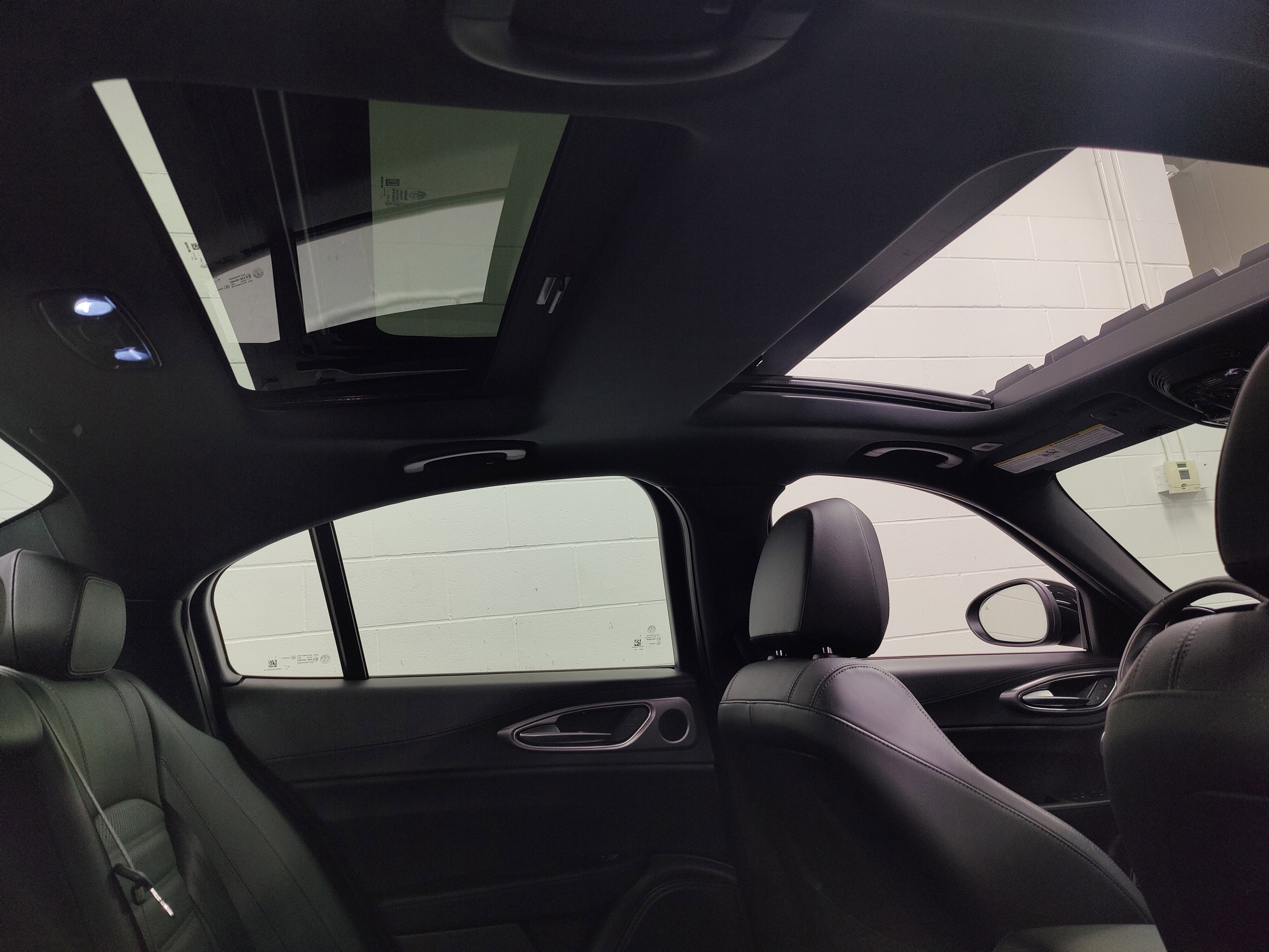2025 Alfa Romeo Giulia Veloce Premium AWD w/Sunroof