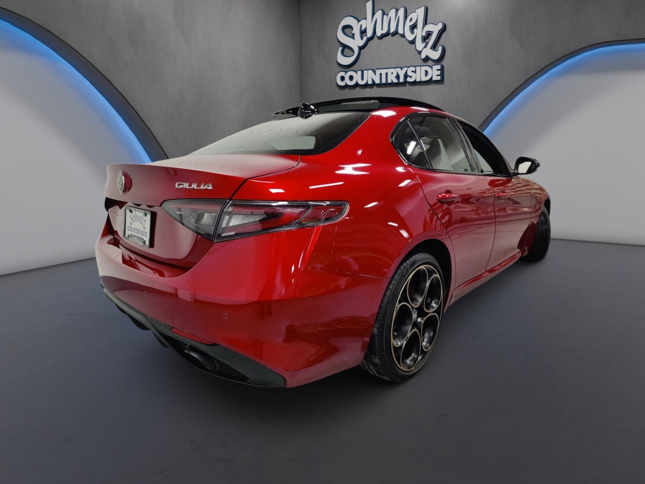 2025 Alfa Romeo Giulia Intensa AWD w/Sunroof & Nav