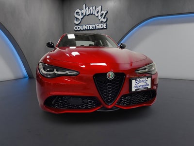2025 Alfa Romeo Giulia Intensa AWD w/Sunroof & Nav