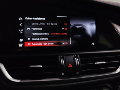 2025 Alfa Romeo Giulia Intensa AWD w/Sunroof & Nav