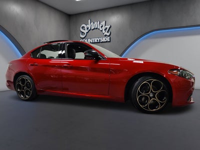 2025 Alfa Romeo Giulia Intensa AWD w/Sunroof & Nav