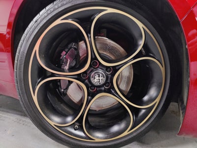 2025 Alfa Romeo Giulia Intensa AWD w/Sunroof & Nav