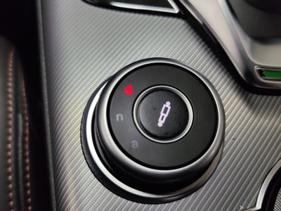 2025 Alfa Romeo Giulia Intensa AWD w/Sunroof & Nav