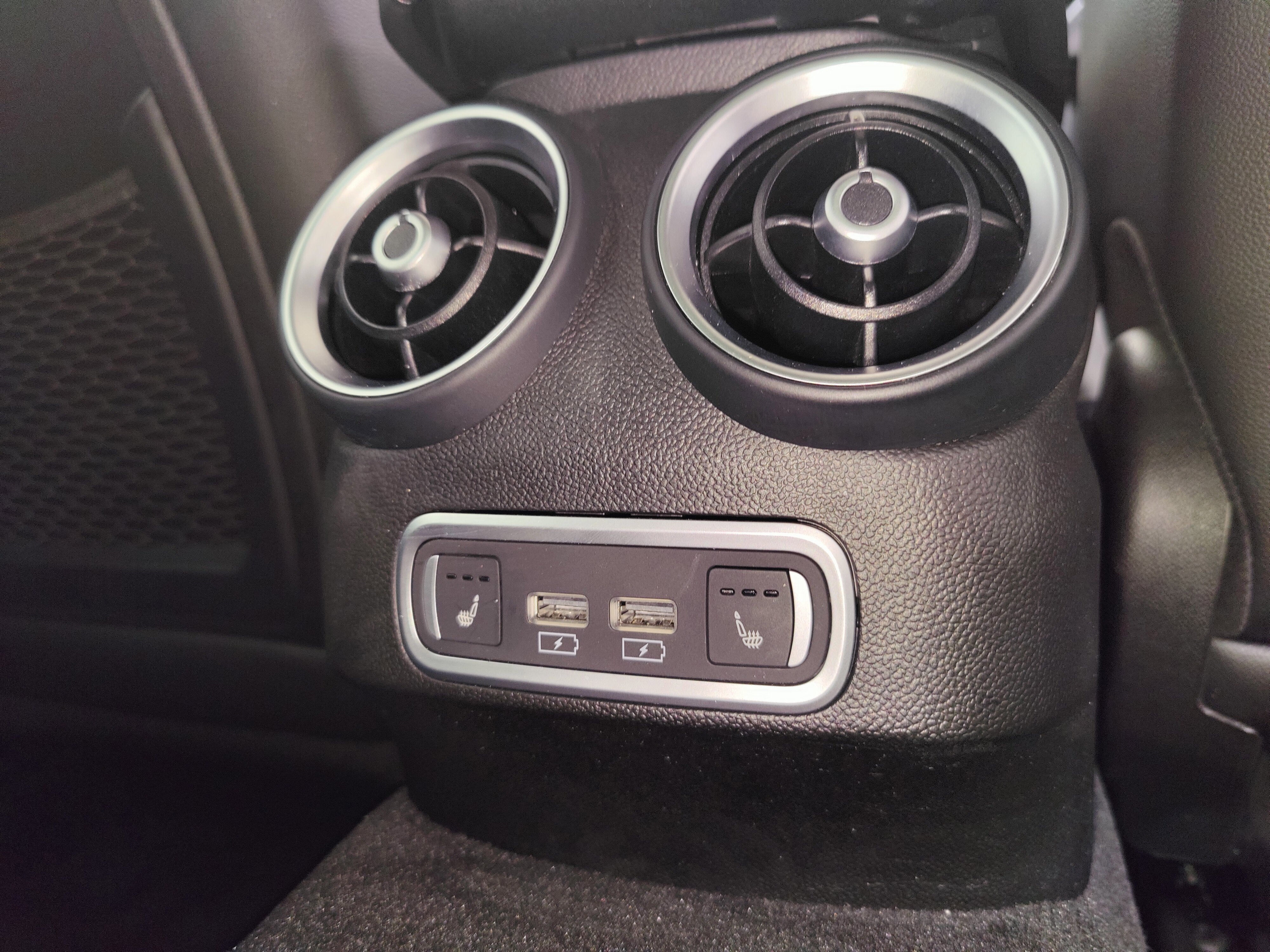 2024 Alfa Romeo Giulia Ti AWD w/Sunroof/Nav