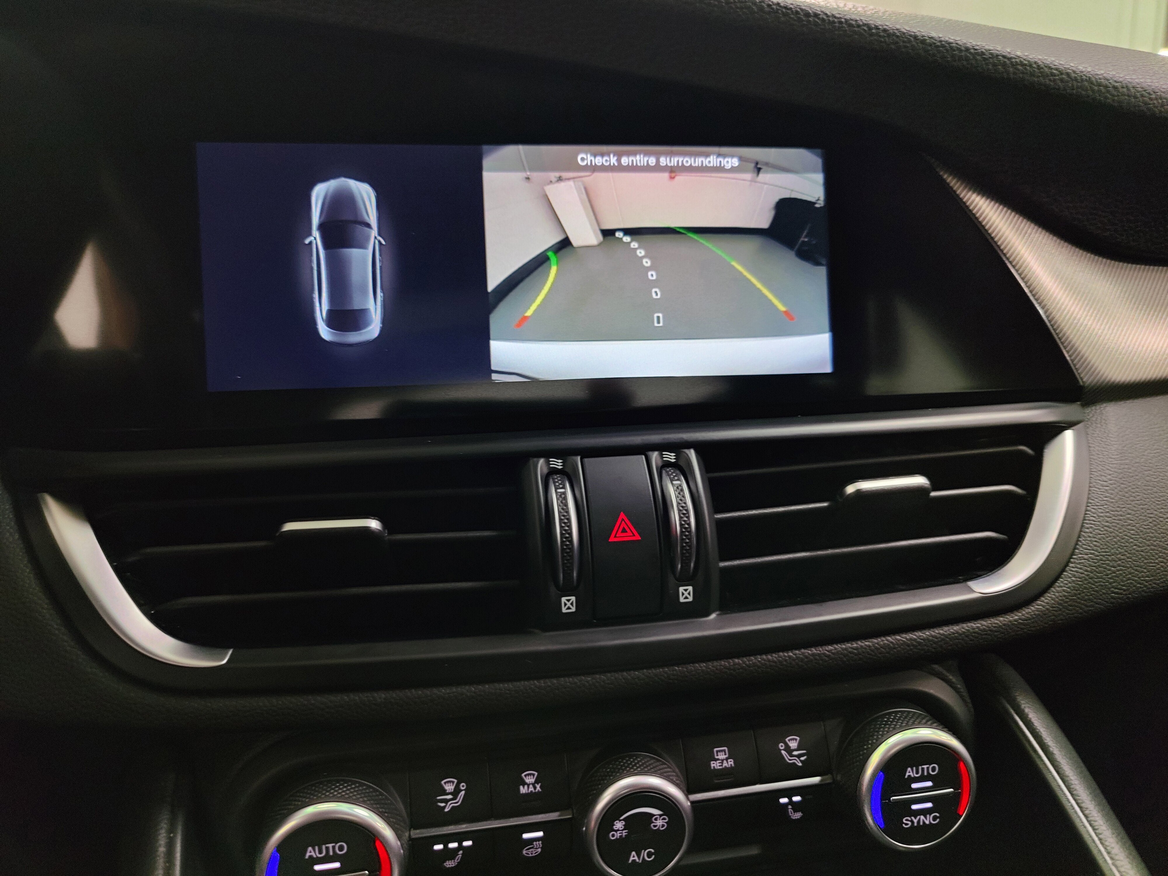 2024 Alfa Romeo Giulia Ti AWD w/Sunroof/Nav