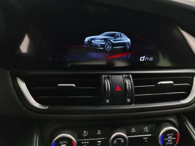2024 Alfa Romeo Giulia Ti AWD w/Sunroof/Nav