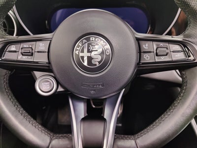 2024 Alfa Romeo Giulia Ti AWD w/Sunroof/Nav