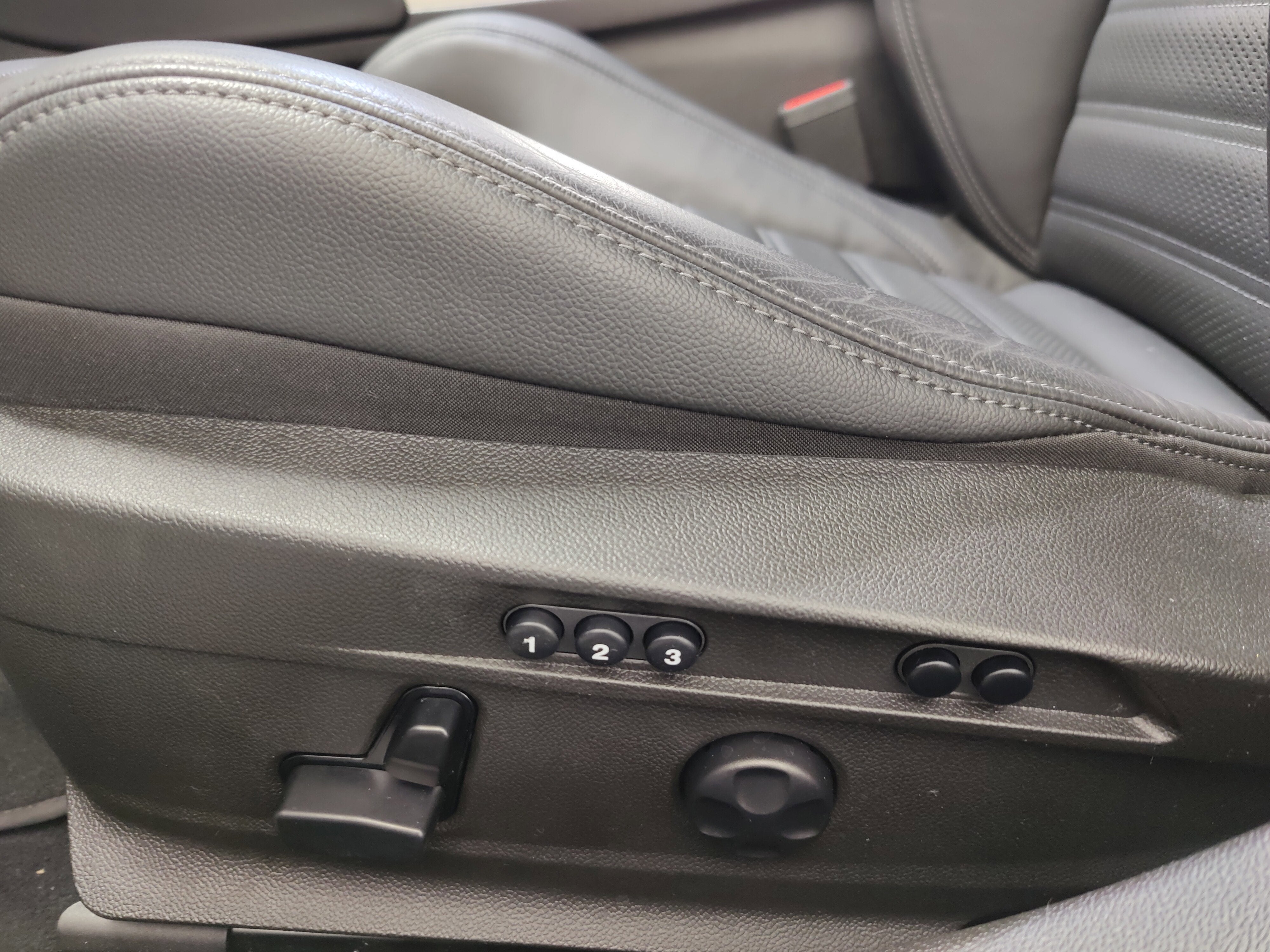 2024 Alfa Romeo Giulia Premium Veloce AWD w/Sunroof/Activ Asst