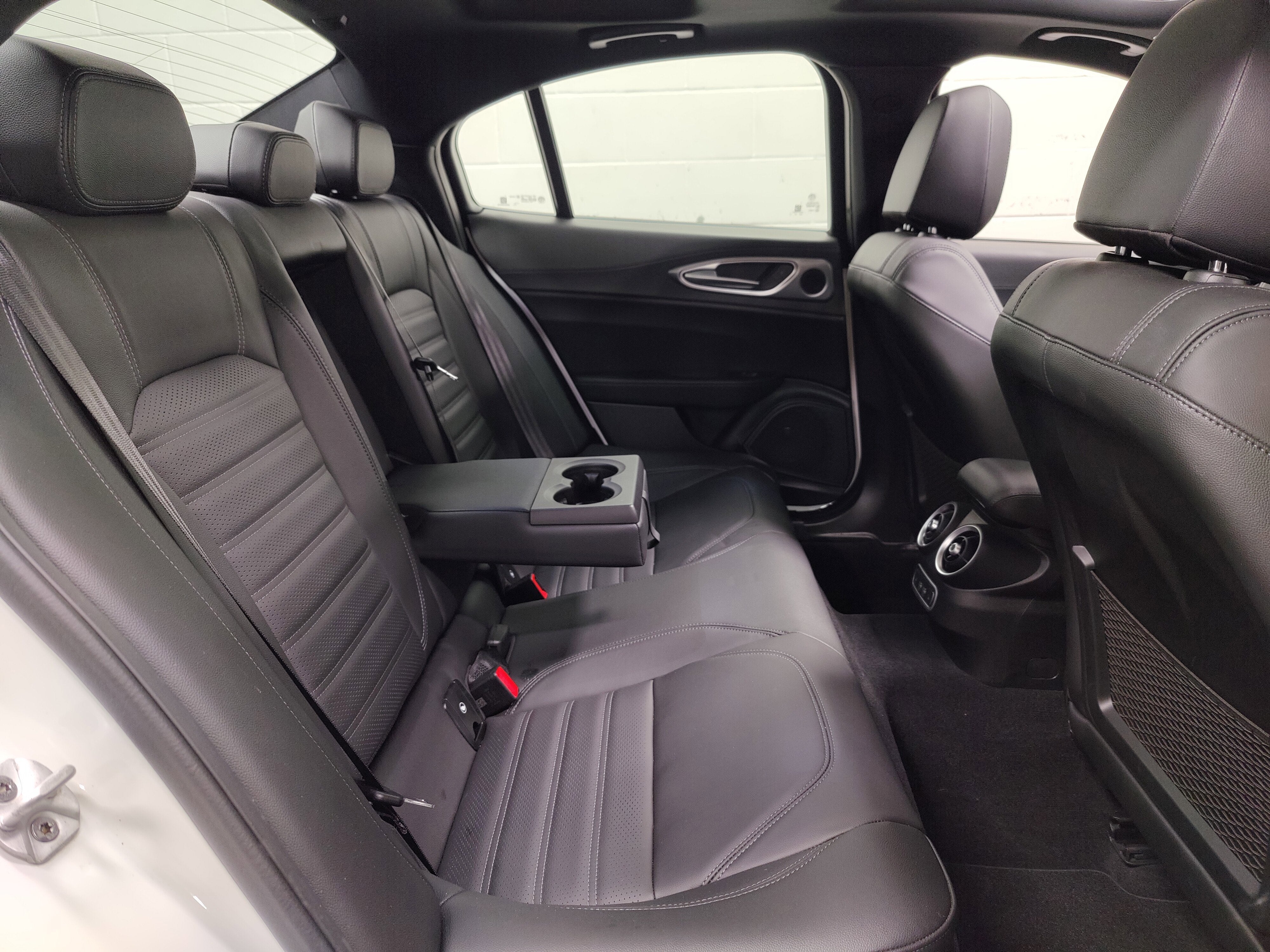 2024 Alfa Romeo Giulia Premium Veloce AWD w/Sunroof/Activ Asst