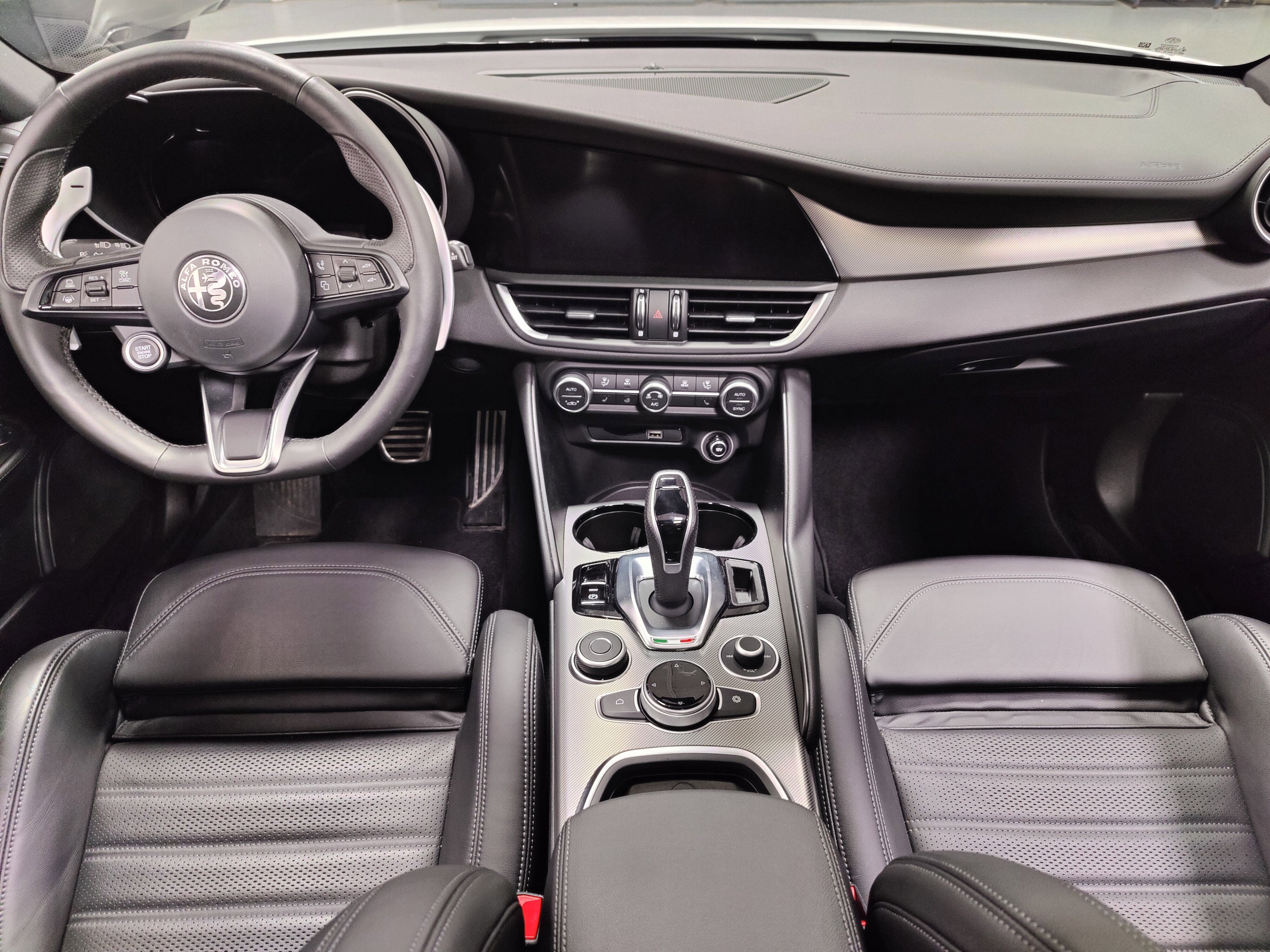 2024 Alfa Romeo Giulia Premium Veloce AWD w/Sunroof/Activ Asst