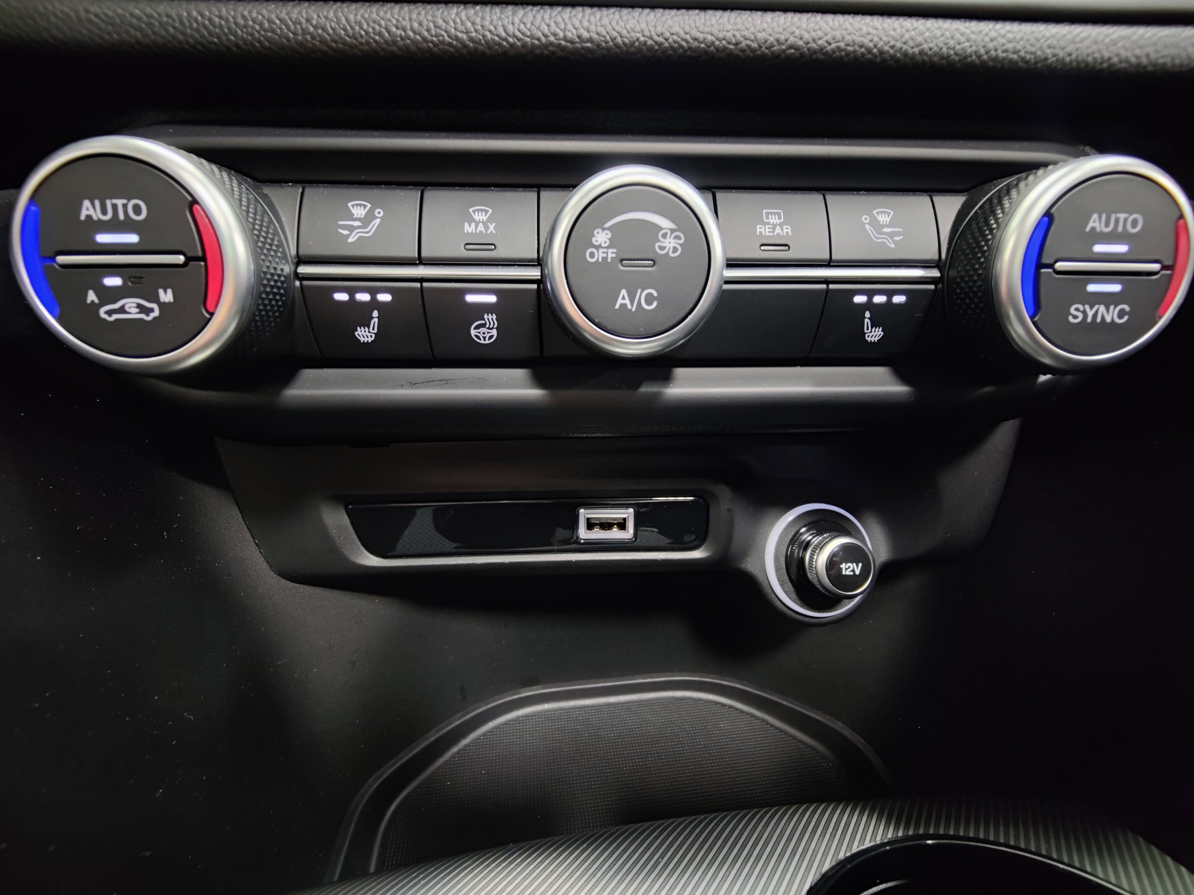 2024 Alfa Romeo Giulia Premium Veloce AWD w/Sunroof/Activ Asst