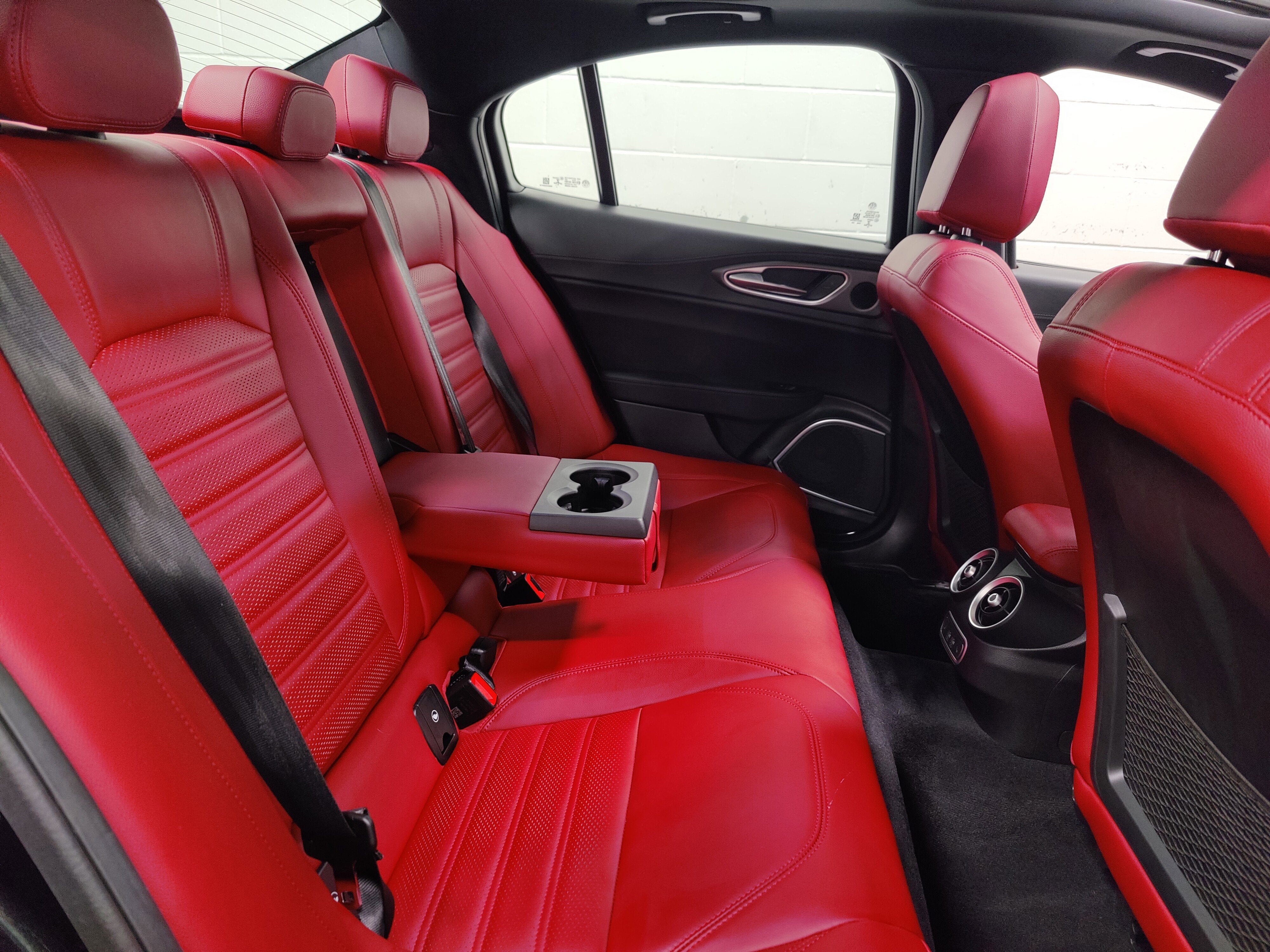 2022 Alfa Romeo Giulia Veloce Premium AWD w/Sunroof/nav