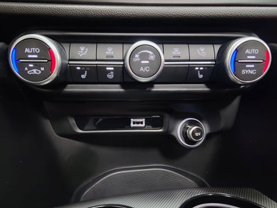 2022 Alfa Romeo Giulia Veloce Premium AWD w/Sunroof/nav