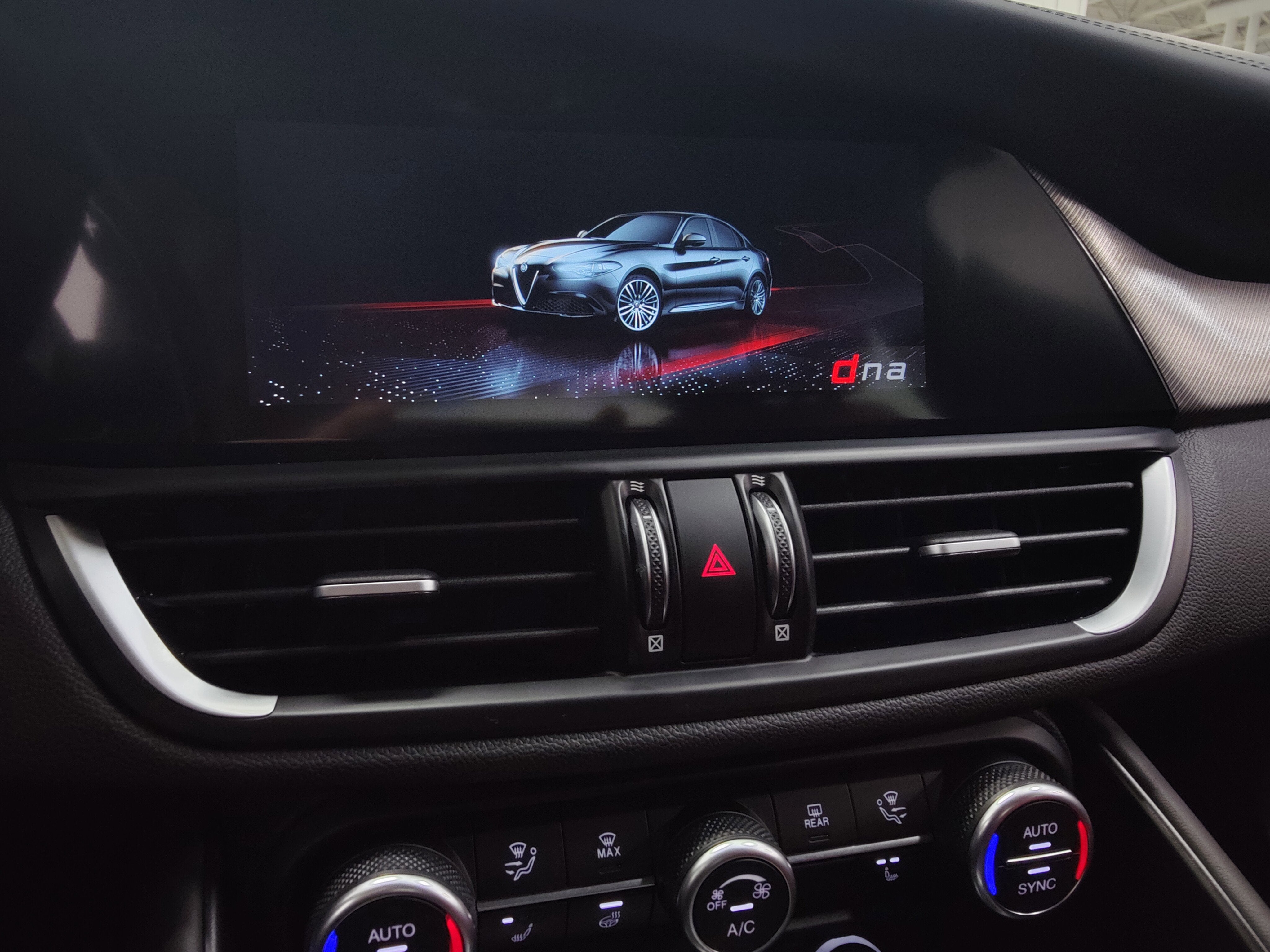 2022 Alfa Romeo Giulia Veloce Premium AWD w/Sunroof/nav