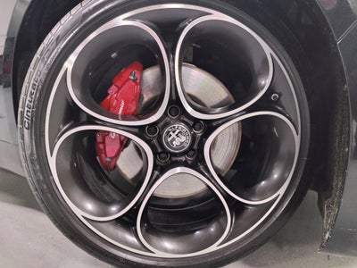 2022 Alfa Romeo Giulia Veloce Premium AWD w/Sunroof/nav