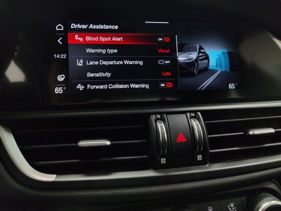 2022 Alfa Romeo Giulia Veloce Premium AWD w/Sunroof & Nav