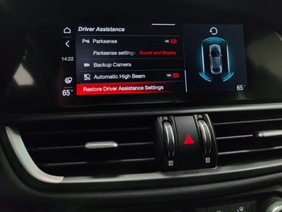 2022 Alfa Romeo Giulia Veloce Premium AWD w/Sunroof & Nav