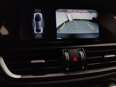2022 Alfa Romeo Giulia Veloce Premium AWD w/Sunroof & Nav