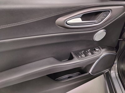 2022 Alfa Romeo Giulia Veloce Premium AWD w/Sunroof & Nav