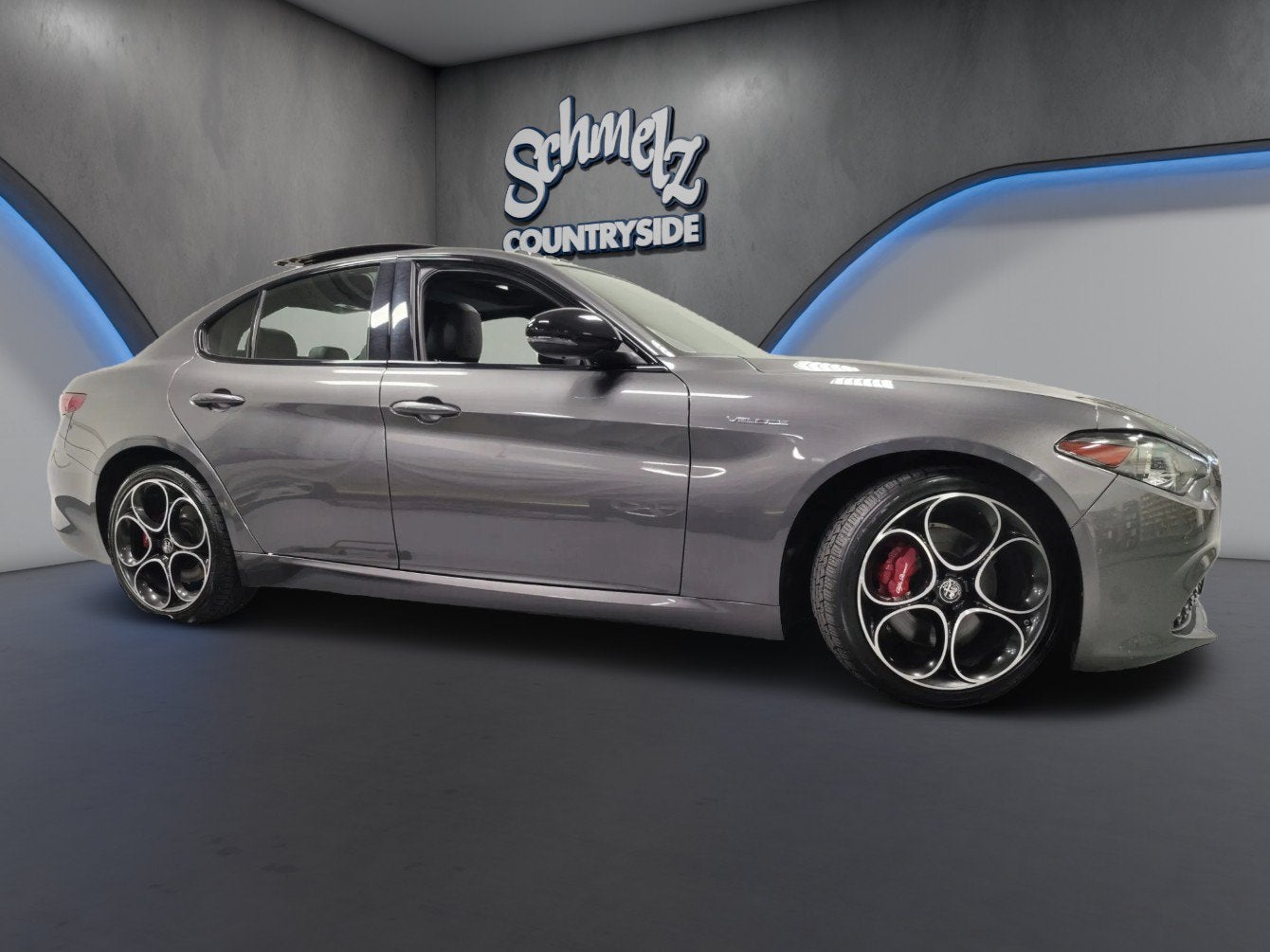 2022 Alfa Romeo Giulia Veloce Premium AWD w/Sunroof & Nav