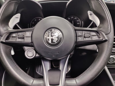 2022 Alfa Romeo Giulia Veloce Premium AWD w/Sunroof & Nav