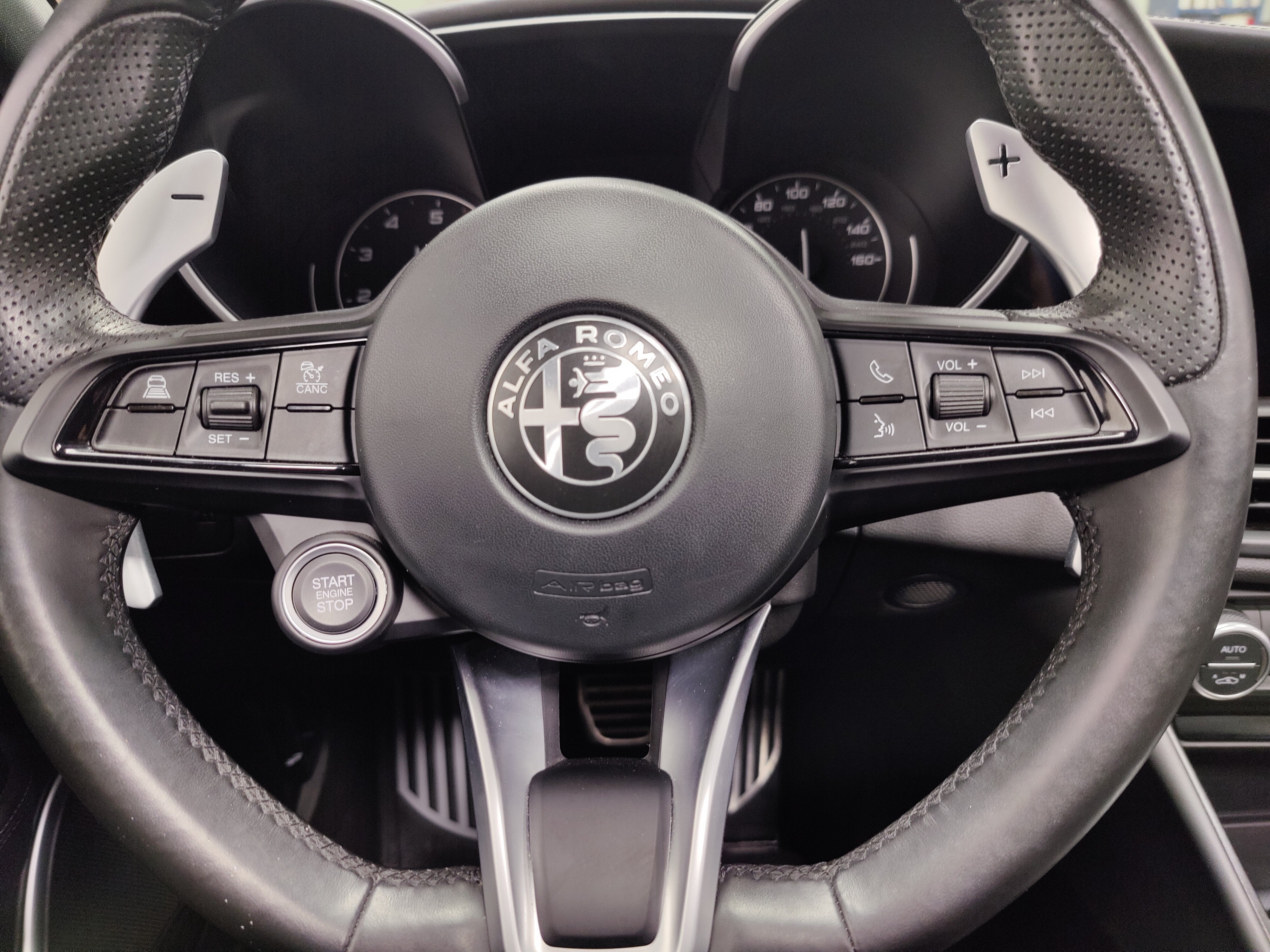 2022 Alfa Romeo Giulia Veloce Premium AWD w/Sunroof & Nav