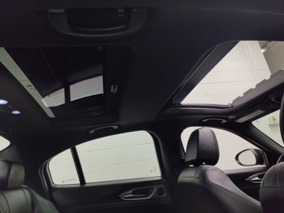 2022 Alfa Romeo Giulia Veloce Premium AWD w/Sunroof & Nav