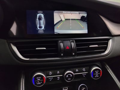 2024 Alfa Romeo Giulia Ti AWD w/Performance Driving Pkg