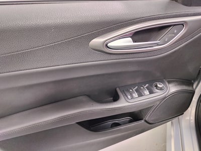 2024 Alfa Romeo Giulia Ti AWD w/Performance Driving Pkg