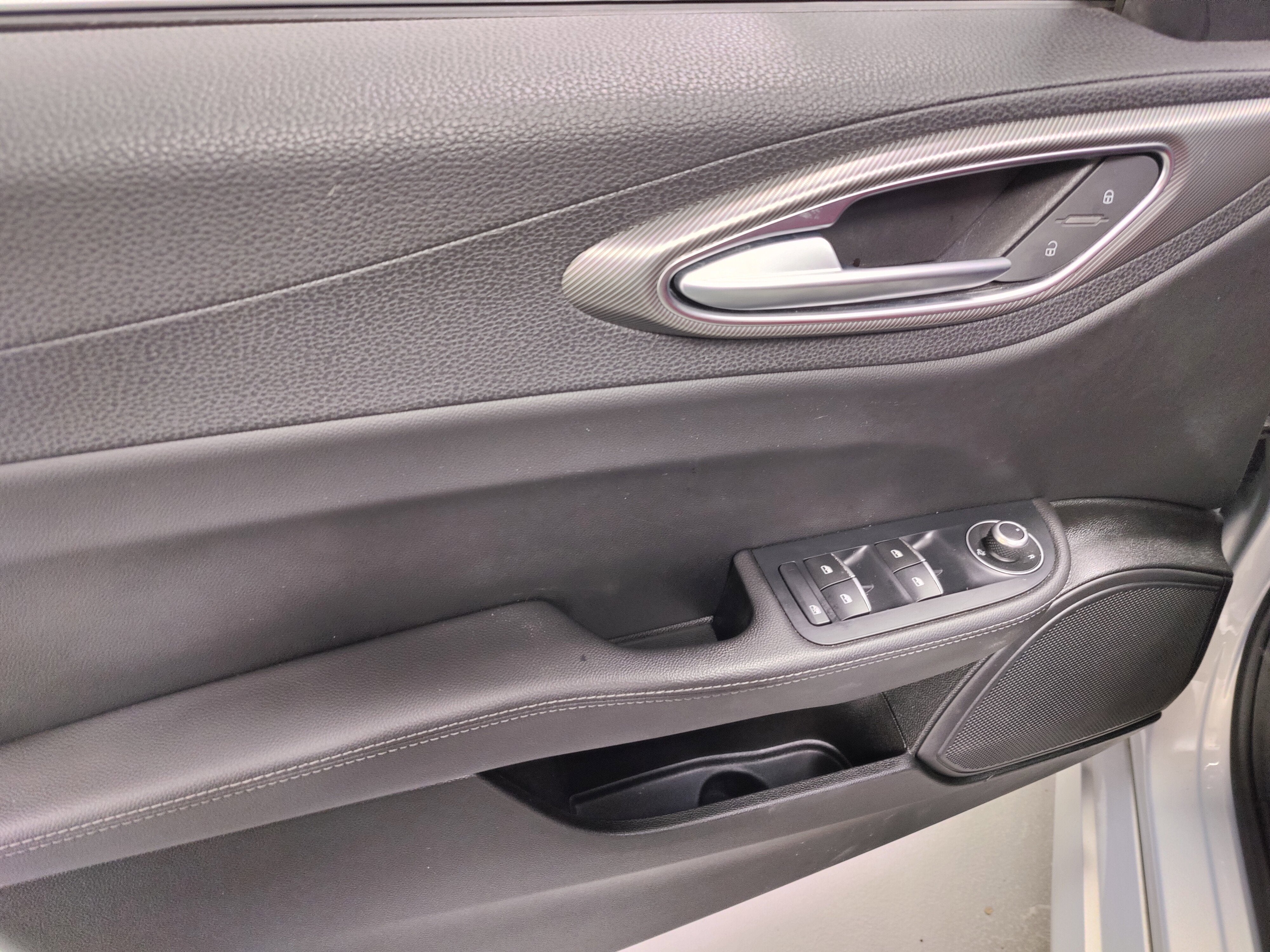 2024 Alfa Romeo Giulia Ti AWD w/Performance Driving Pkg