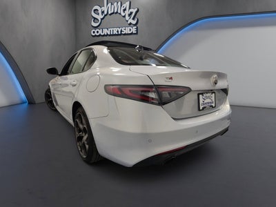 2024 Alfa Romeo Giulia Ti AWD w/Performance Driving Pkg