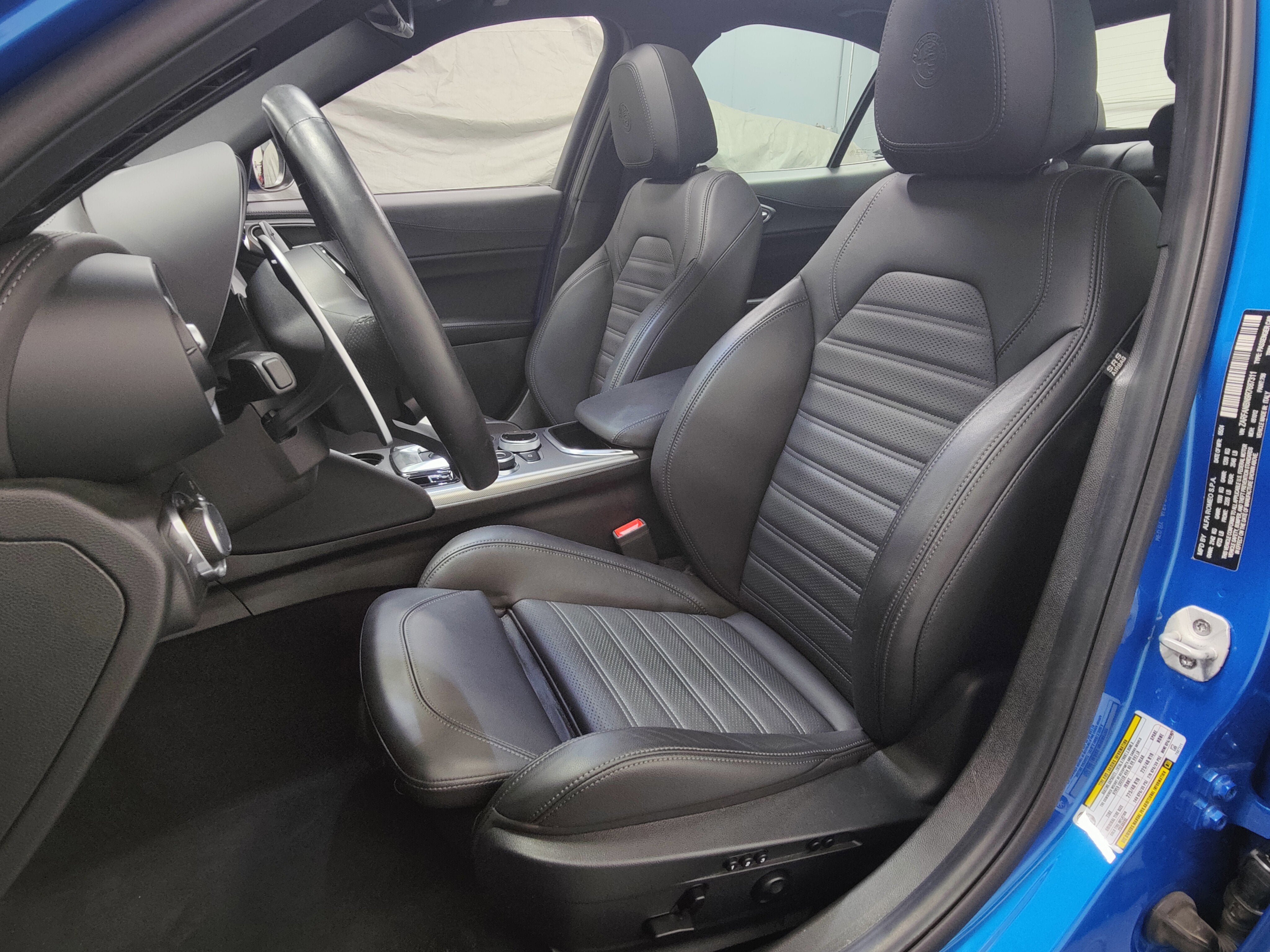 2024 Alfa Romeo Giulia Veloce Premium AWD w/Sunroof/Activ Asst