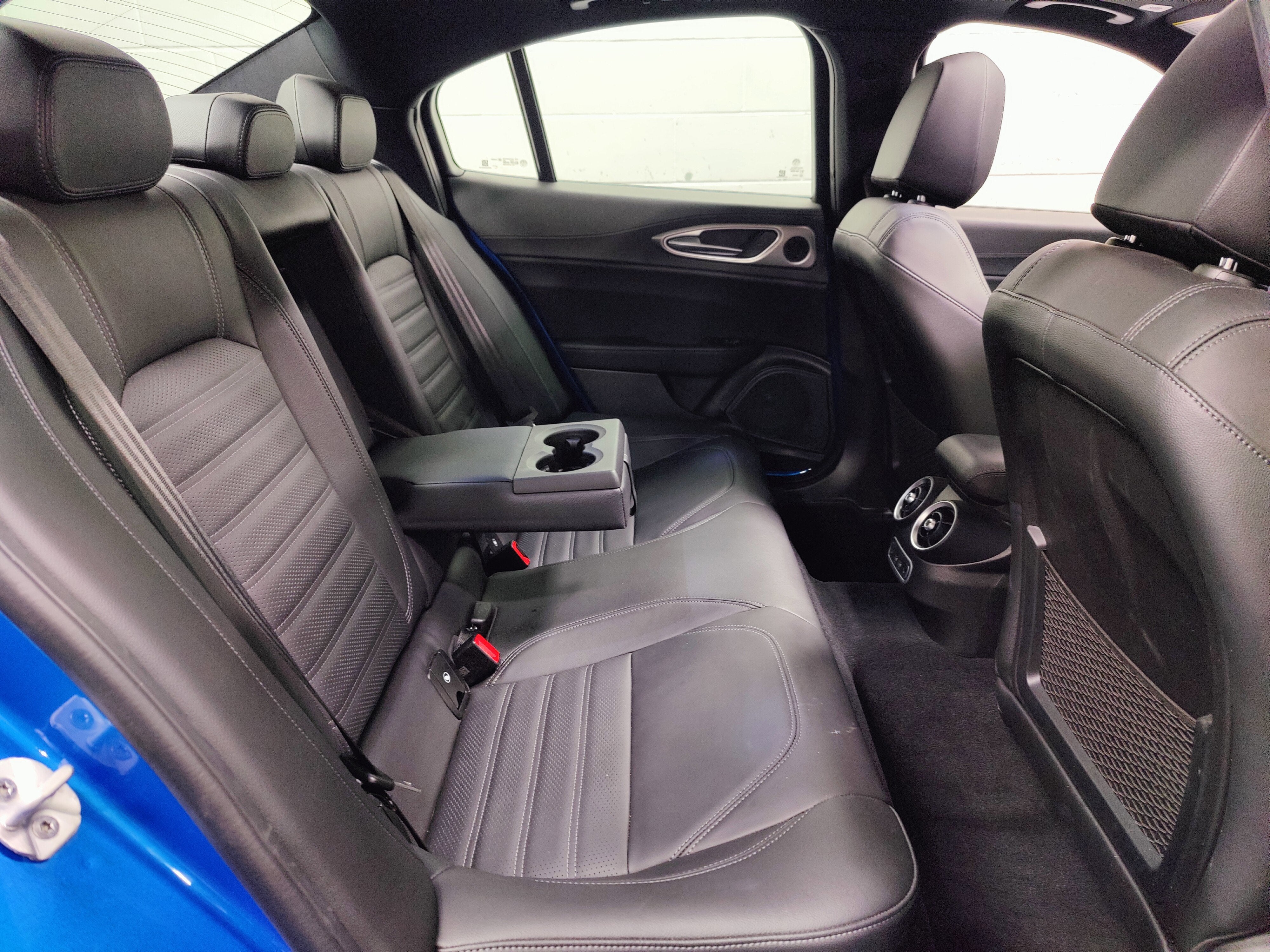 2024 Alfa Romeo Giulia Veloce Premium AWD w/Sunroof/Activ Asst