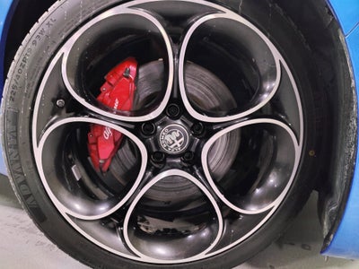 2024 Alfa Romeo Giulia Veloce Premium AWD w/Sunroof/Activ Asst